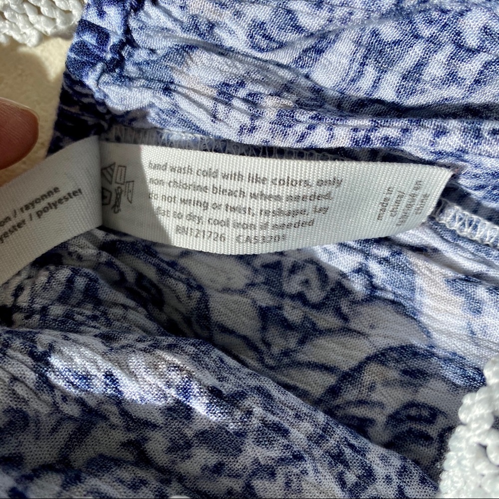 Aeropostale Crochet Open Back Navy White Medallion Print Boho Tank Top Sz XS - Picture 6 of 6